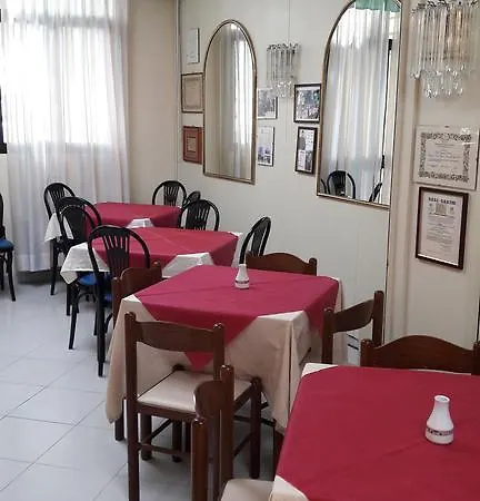 Eden Hotel 3*