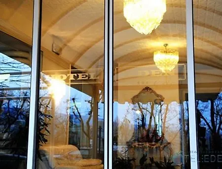 Hotel Eden 3*