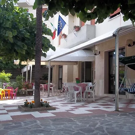 Hotel Eden